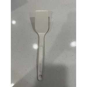Vtg Rubbermaid Off White 1971 Spatula Flipper Hard Plastic 12.5"